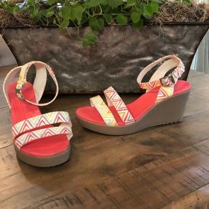 Geometric Print Crocs Wedge Sandals